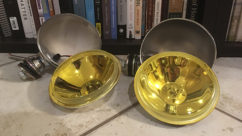 Illustration for article titled Hell Yeah I Painted My Headlights Yellow
